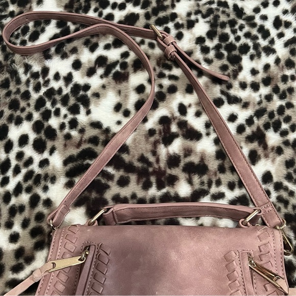 Urban Expressions women’s dusty pink saddle bag boho - Picture 11 of 13